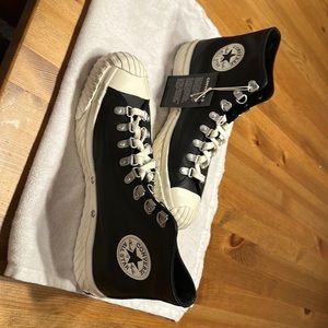 Custom Chuck Taylor Converse🎉